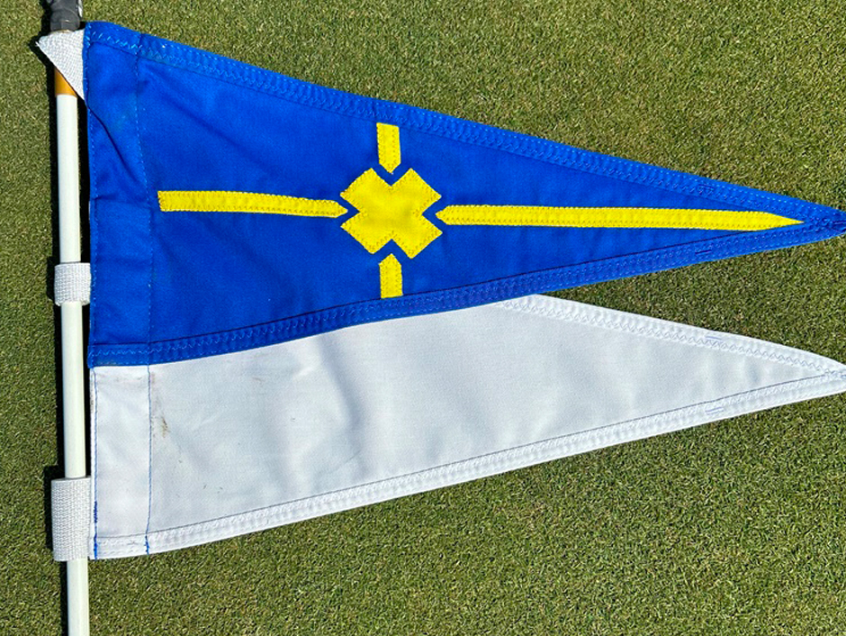 golf course flags
